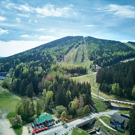 Studio Ski & Garden Nest By Interhome